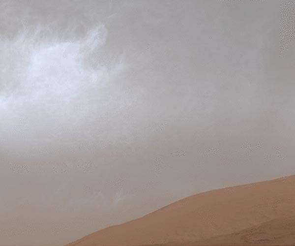 NASA's Curiosity rover captures shining clouds on Mars