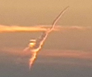 Mystery missile vapor trail stumps Pentagon