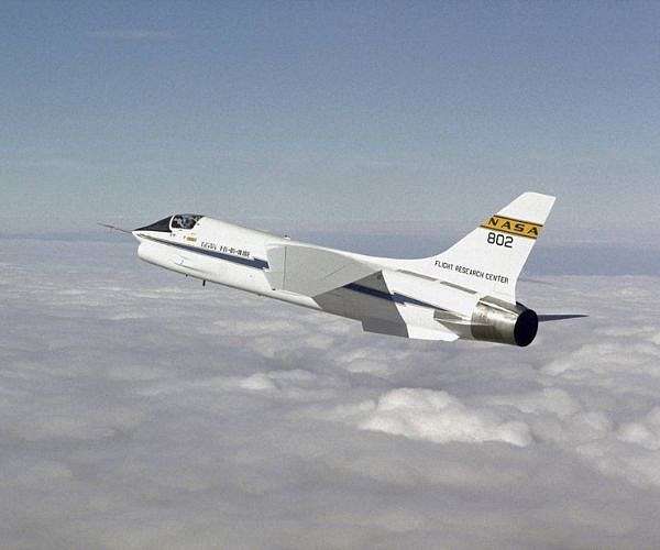 Flying with NASA - Digital-Fly-By-Wire