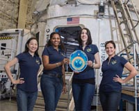 4 people to live in an HERA habitat for 30 days at JSC