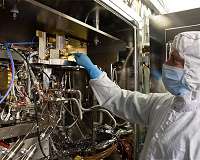 Scientists Shrink Chemistry Lab to Seek Evidence of Life on Mars