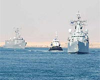 French marines on trawlers repel pirates in Indian Ocean
