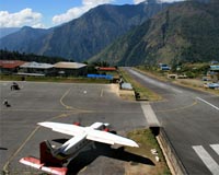 Nepal quake tough test for 'world's most dangerous airport'
