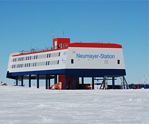 Thin Arctic Ice May See Drifting Stations On Artificial Platforms