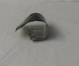 New material harvests energy from water vapor
