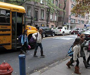 New York kids back in school, but chaos continues