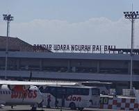 Bali flights grounded after ash cloud closes airport