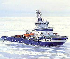 Shell icebreaker heading for Arctic: Greenpeace