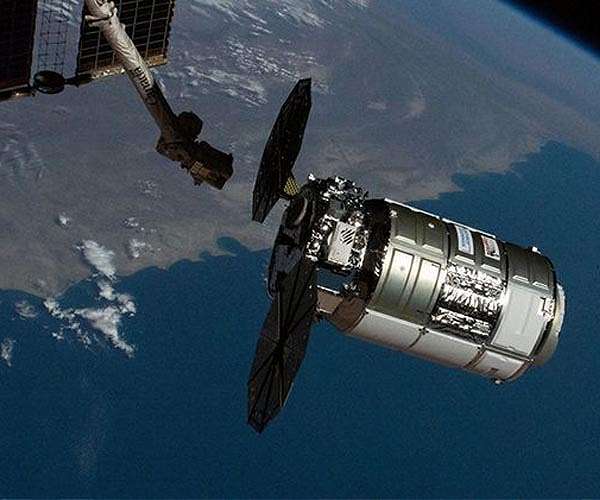 Cygnus resupply spacecraft reaches ISS with four tons of supplies, experiments