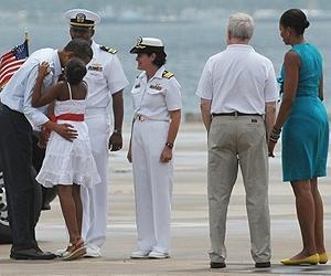 Obama, daughter swim in Gulf in act of reassurance