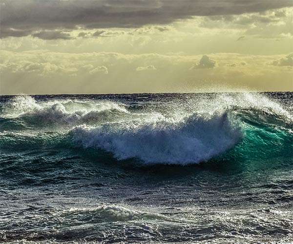 Artificial ocean carbon recycling system turns seawater CO2 into bioplastic feedstock