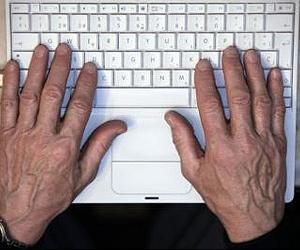 How Do Older People Use E-Mail