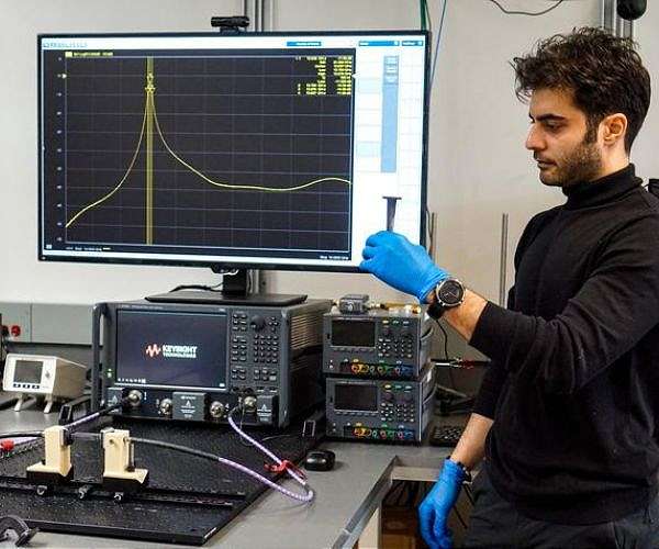 UBC Okanagan researchers create new compound to build space-age antennas