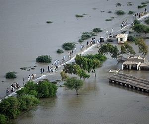 Pakistan on 'war footing' to save city