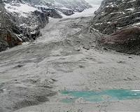 Afghan president pledges relief fund for avalanche victims