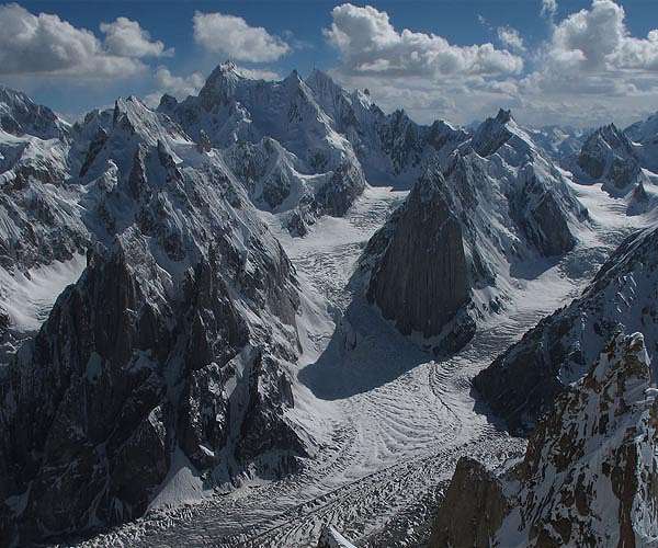 'In the mouth of dragons': Melting glaciers threaten Pakistan's north