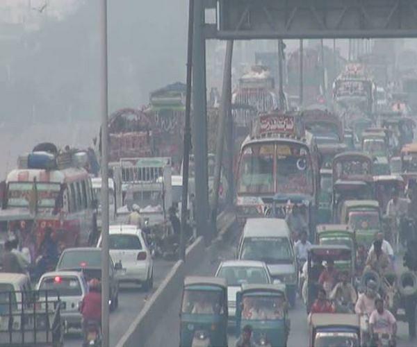 Pakistan's policies hazy as it fights smog