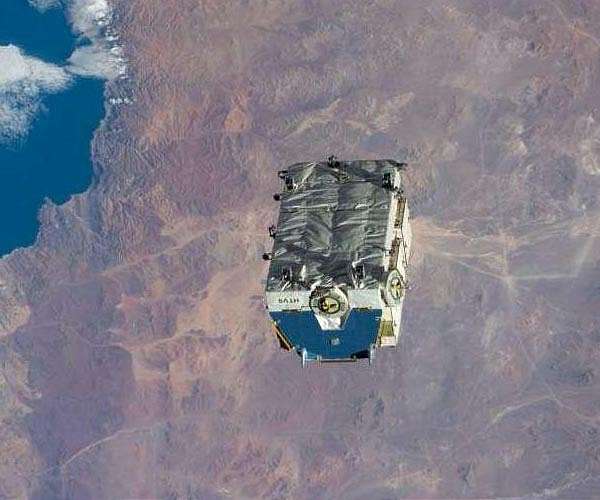 Battery pallet becomes largest object discharged from space station