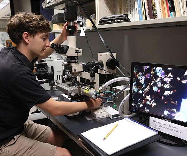 Earth grows fine gems in minutes