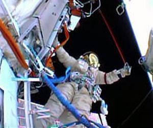 Spacewalkers Deploy Plasma Experiment, Install Navigational Aid