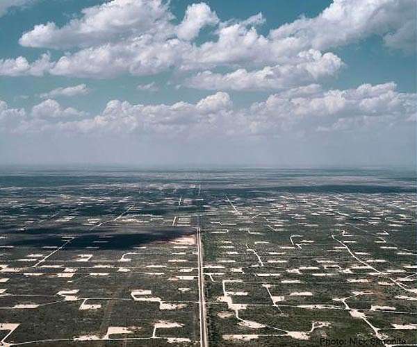 Public money guarantees 'risky' fossil fuel projects: experts