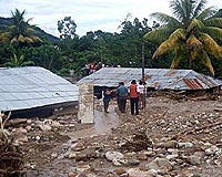 Landslide buries Peru village, 13 dead, 30 missing