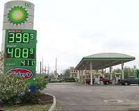 Oil prices lower ahead of holiday in light trading