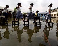 Eight dead, hundreds ill from 'tainted water' in Philippines