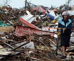Hundreds of corpses unburied after Philippine typhoon