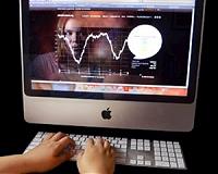 Geeks the stars as Apple 'Mac' turns 30