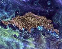 Glacier depth affects plankton blooms off Greenland
