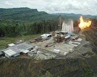 Gas exports, aid takes centre-stage as Abe visits PNG