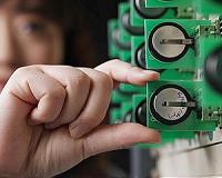 Silicon sponge improves lithium-ion battery performance