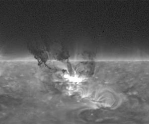 Small Sun-watcher Proba-2 offers detailed view of massive solar eruption