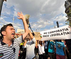 Thousands protest Romania gold mine plans