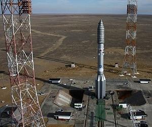 Russia works to fix satellite's off-target orbit