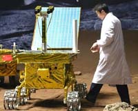 Chinese moon rover designer shooting for Mars