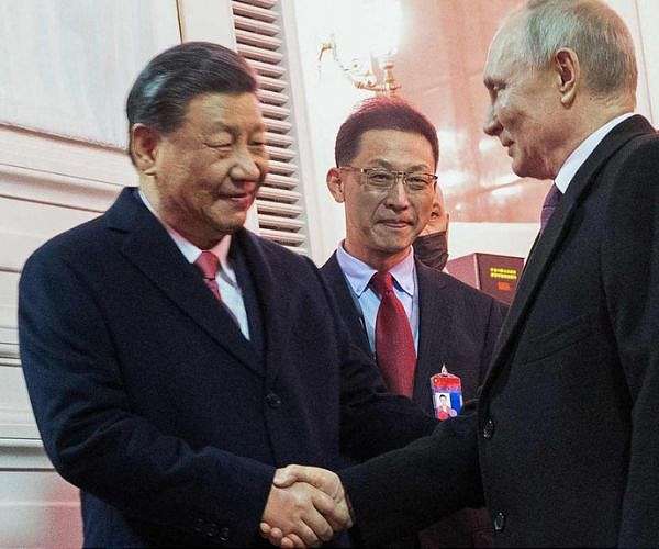 China FM says Europe 'cannot be a spectator' on Ukraine