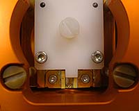 Mid-infrared 100-watt-level laser created