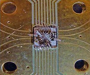 Rewriting quantum chips with a beam of light