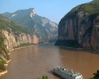 Ship with toxic load sinking on China's Yangtze river: official media
