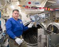 NASA 'Nose' importance of humans, robots exploring together