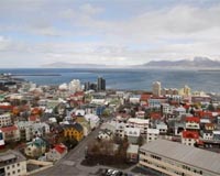 Icelanders demonstrate as anger over banking crisis mounts