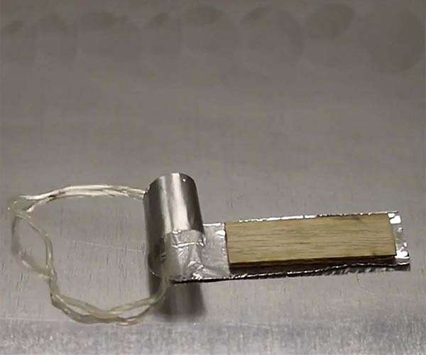 Autonomous crawling soft 'ringbots' can navigate narrow gaps