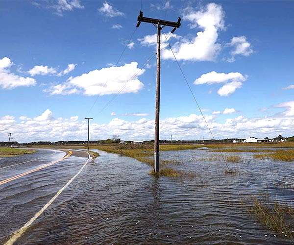 Jamestown, cradle of America, threatened by rising seas