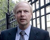 BP revises pay, posts cut for CEO Dudley