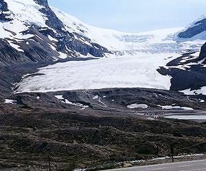 University of Alberta scientists get dirty at the Robson Glacier