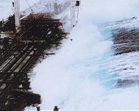 Famous freak wave recreated in laboratory mirrors Hokusai's 'Great Wave'