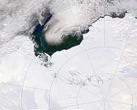 Antarctic ice shelf 'sings' as winds whip across its surface