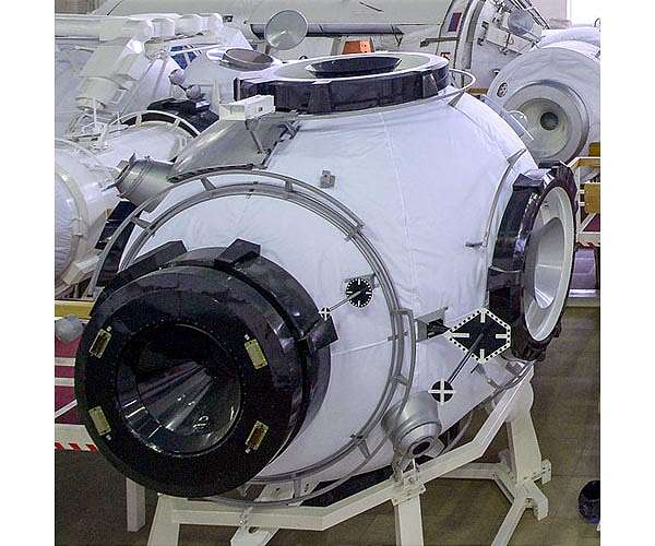 Russian cosmonauts to track air leaks with vibration sensors
